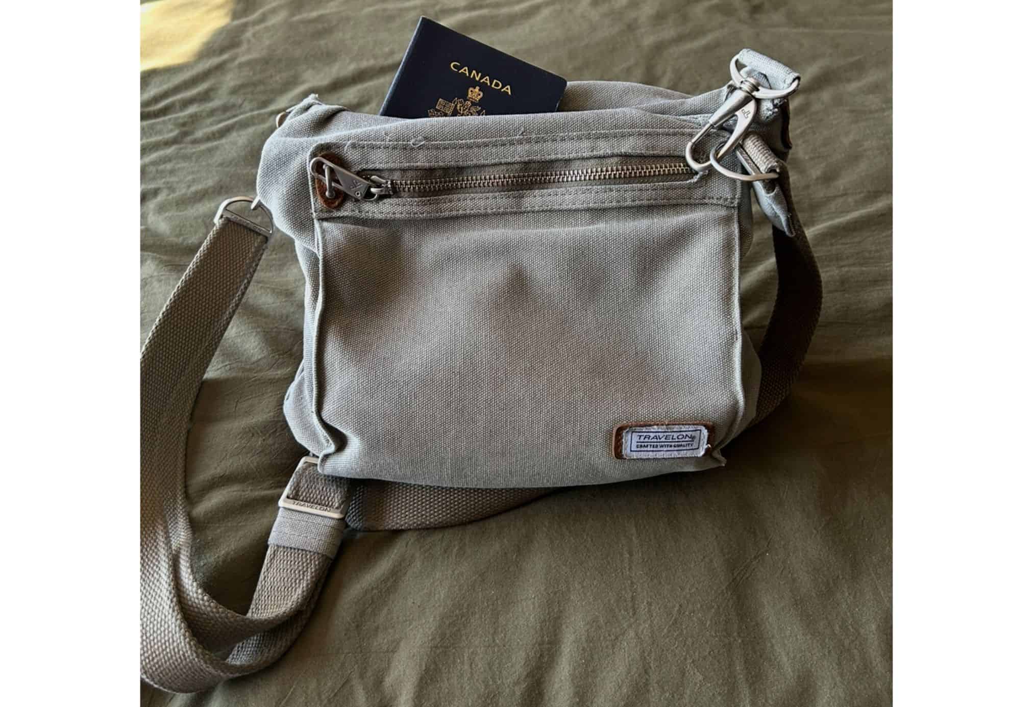 a green canvas purse